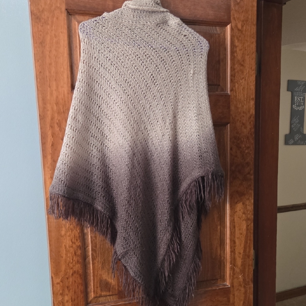 Fringed Knit Poncho in Gray and Brown
